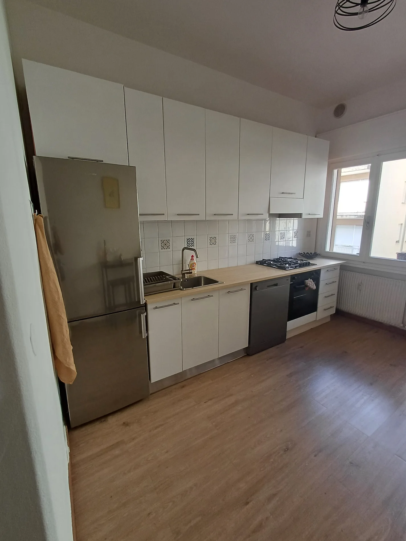Cucina attrezzata dell'appartamento